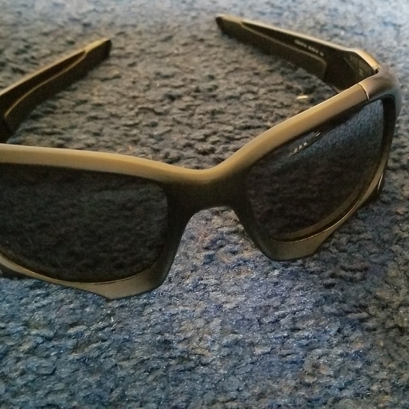 Oakley pit boss 2 polorized - Picture 1 of 4